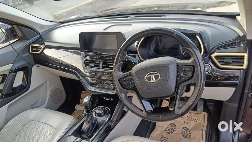 New Tata Safari Gold Xza+ Dark Edition