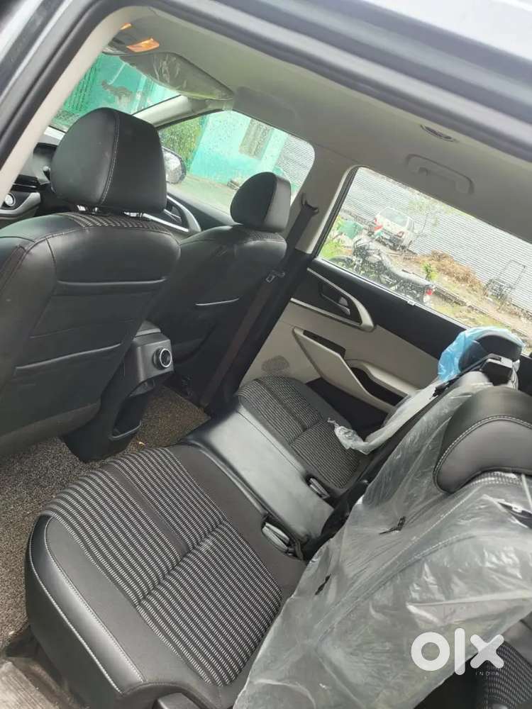 Kia Carens Prestige 7 2024