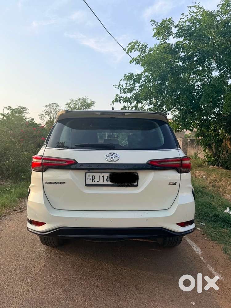 Toyota Fortuner Legender 2022