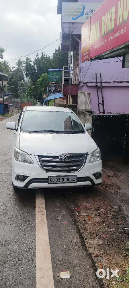 Toyota Innova 2010 Diesel Well Maintained