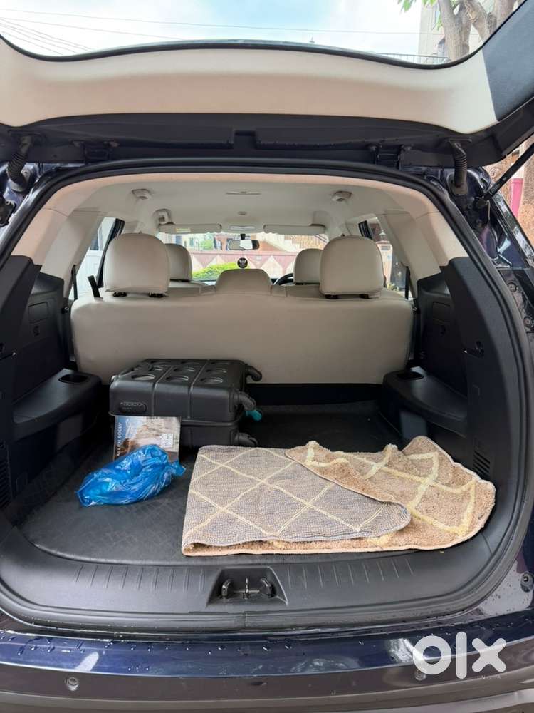 Mahindra Xuv700 2023 Year Car