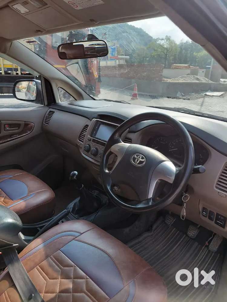 Toyota Innova 2015g