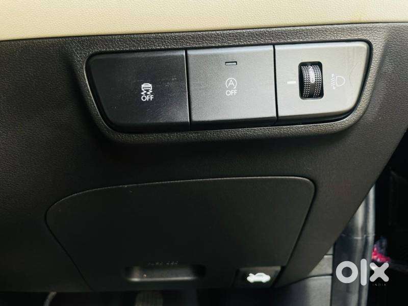 Hyundai Verna 1.5 Sx (o) Vtvt, 2023, Petrol