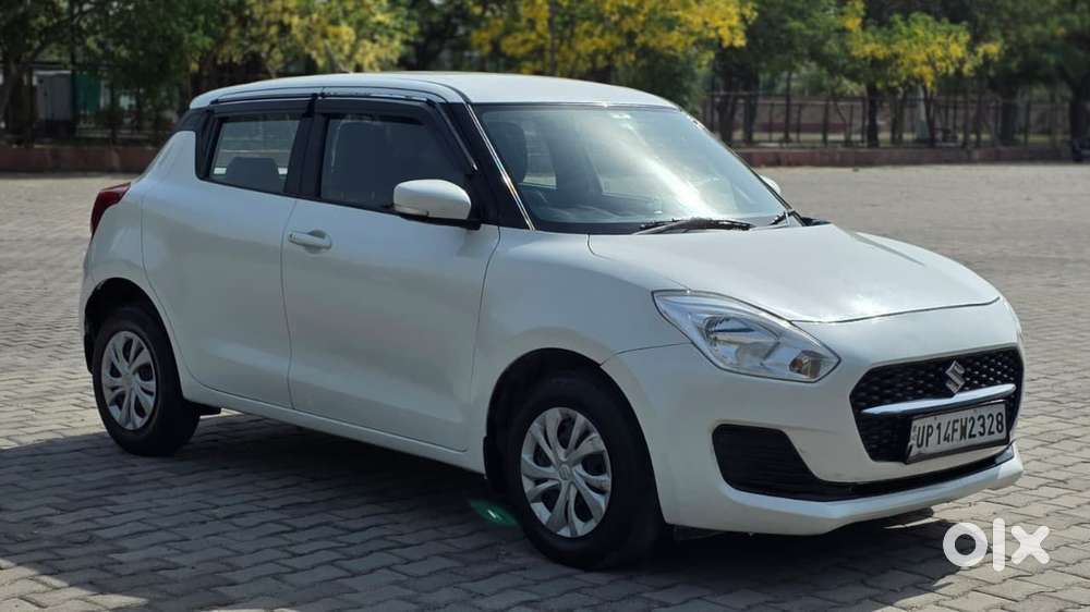Maruti Suzuki Swift Vxi + Manual, 2023, Petrol