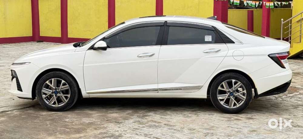 Hyundai Verna 1.5 Sx (o) Ivt, 2023, Petrol