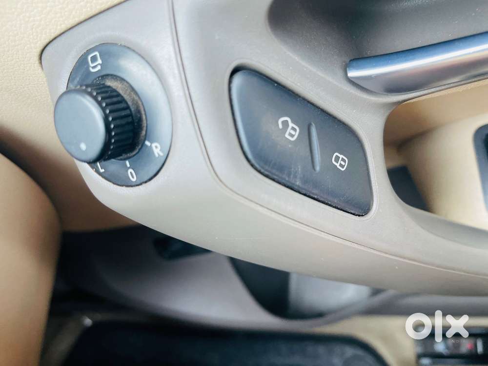 Volkswagen Vento 1.2 Tsi Highline Plus At, 2018, Petrol