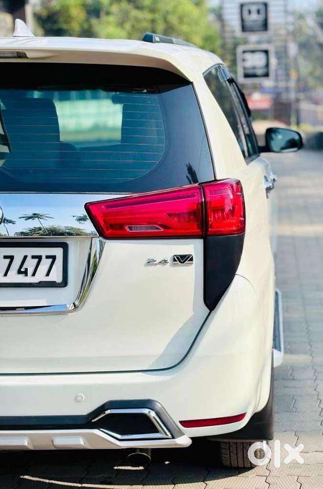 Toyota Innova Crysta 2.4 V, 2017, Diesel