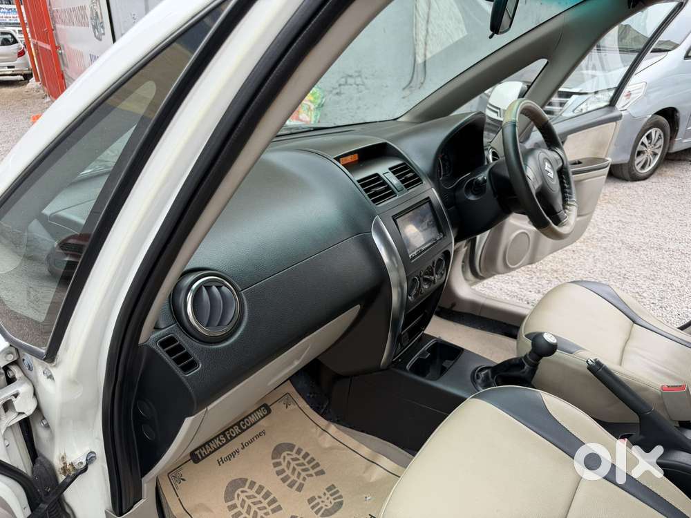 Maruti Suzuki Sx4 Vxi Bsiv, 2013, Petrol