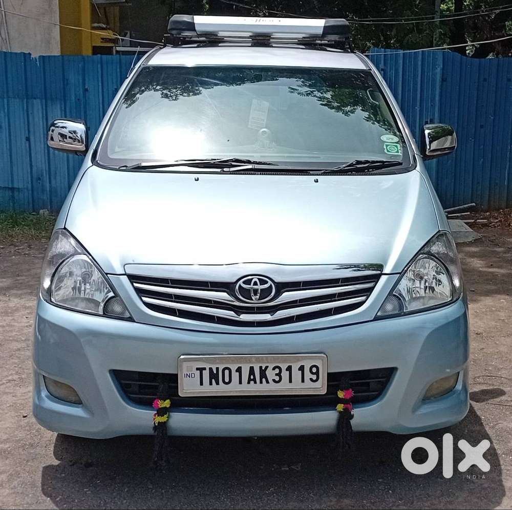 Toyota Innova 2.5v Single Owner December 2009model Fc9-12-29