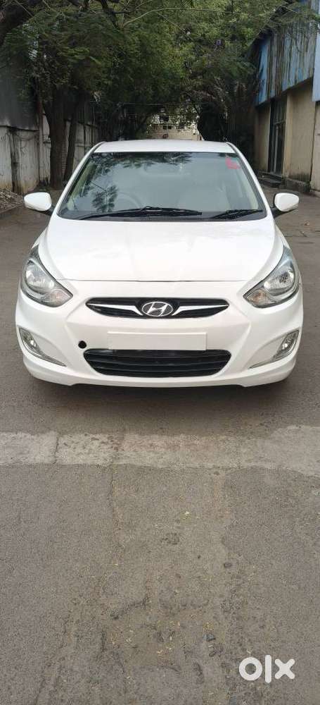 Hyundai Verna Fluidic 1.6 Vtvt Sx, 2013, Petrol