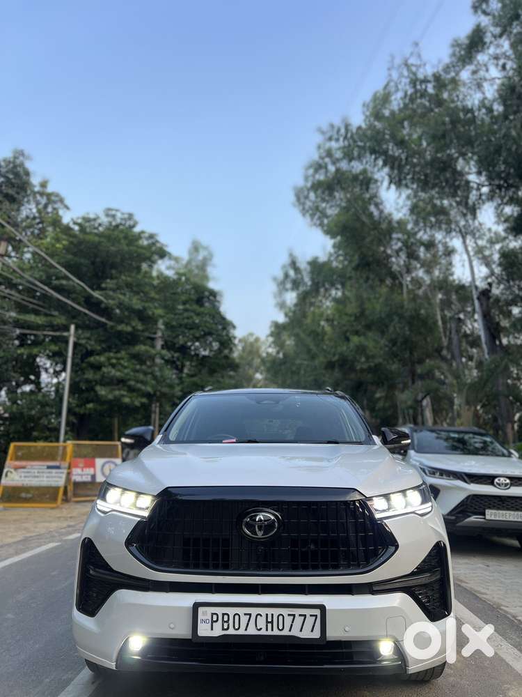 Toyota Innova Hycross 2.0 Zx (o) Hybrid 7 Str, 2025, Cng & Hybrids