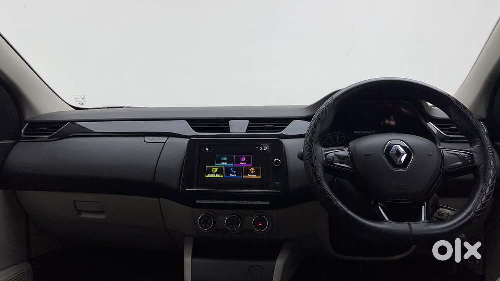 Renault Triber Rxt, 2023, Petrol