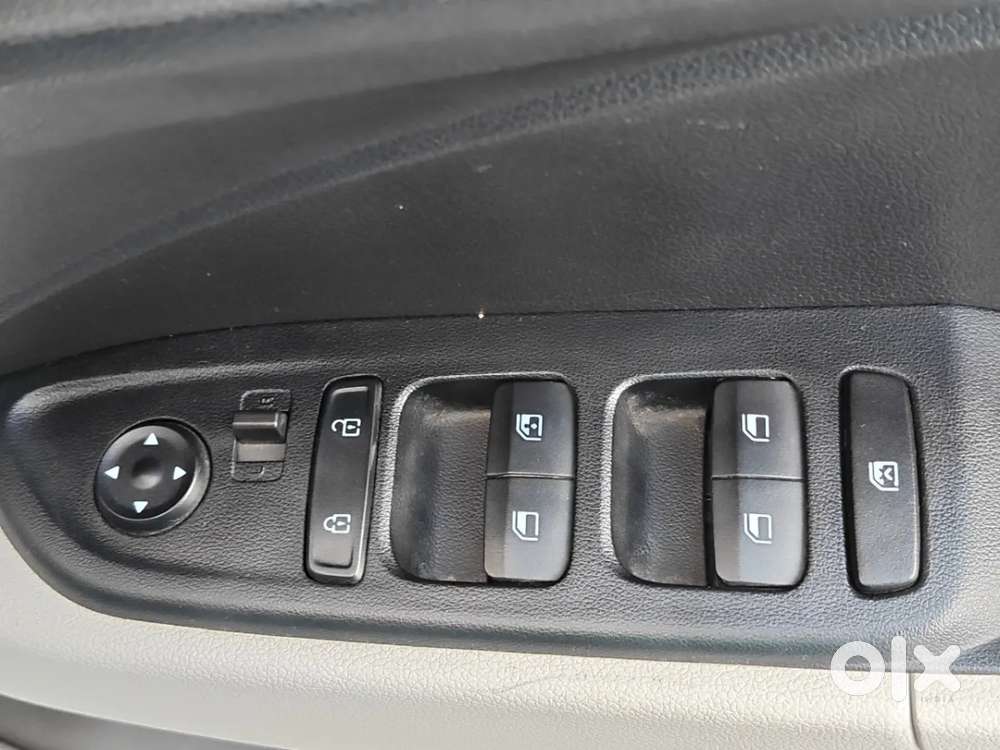 Hyundai Venue 1.2 S (o), 2025, Petrol