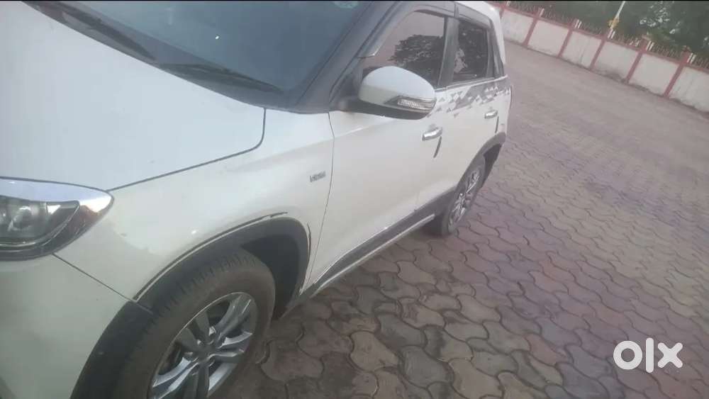 Maruti Suzuki Brezza 2017 Diesel 100000 Km Driven