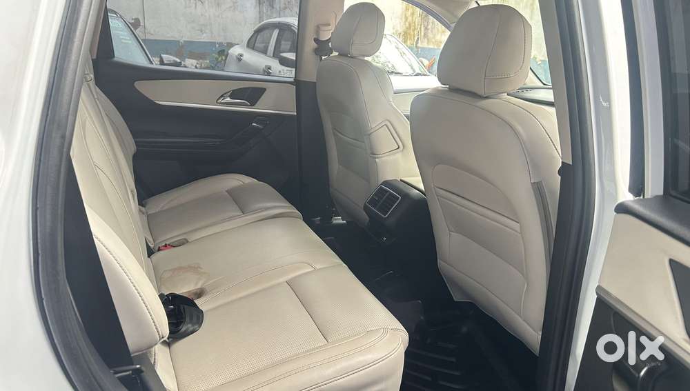 Mahindra Xuv700 2.2 Ax 7 Diesel At Luxury Pack Str, 2023, Diesel