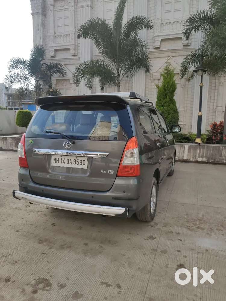 Toyota Innova 2.5 V 2012