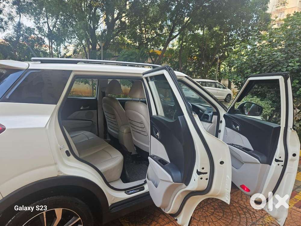 Top-end Mahindra Xuv300 W8(o) 2020 Diesel Well Maintained