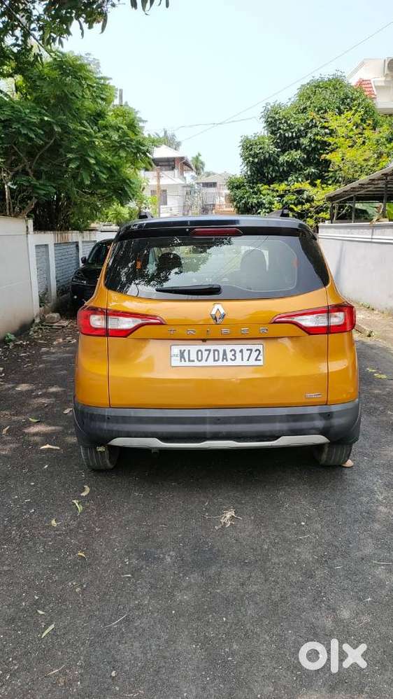 Renault Triber Rxz, 2023, Petrol