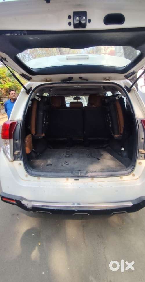 Toyota Innova Crysta 2.4 G Plus Mt 8 Str, 2022, Diesel