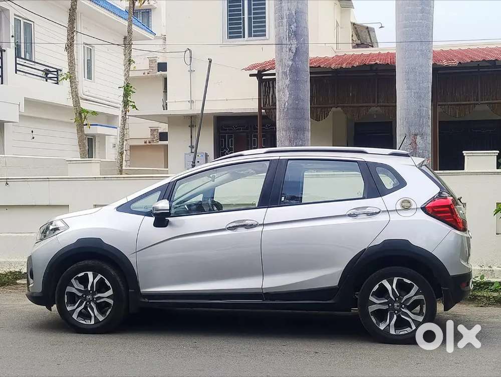 Honda Wr-v 2019 Vx Petrol 68000 Km Driven, Manual Gear, Sunroof Model