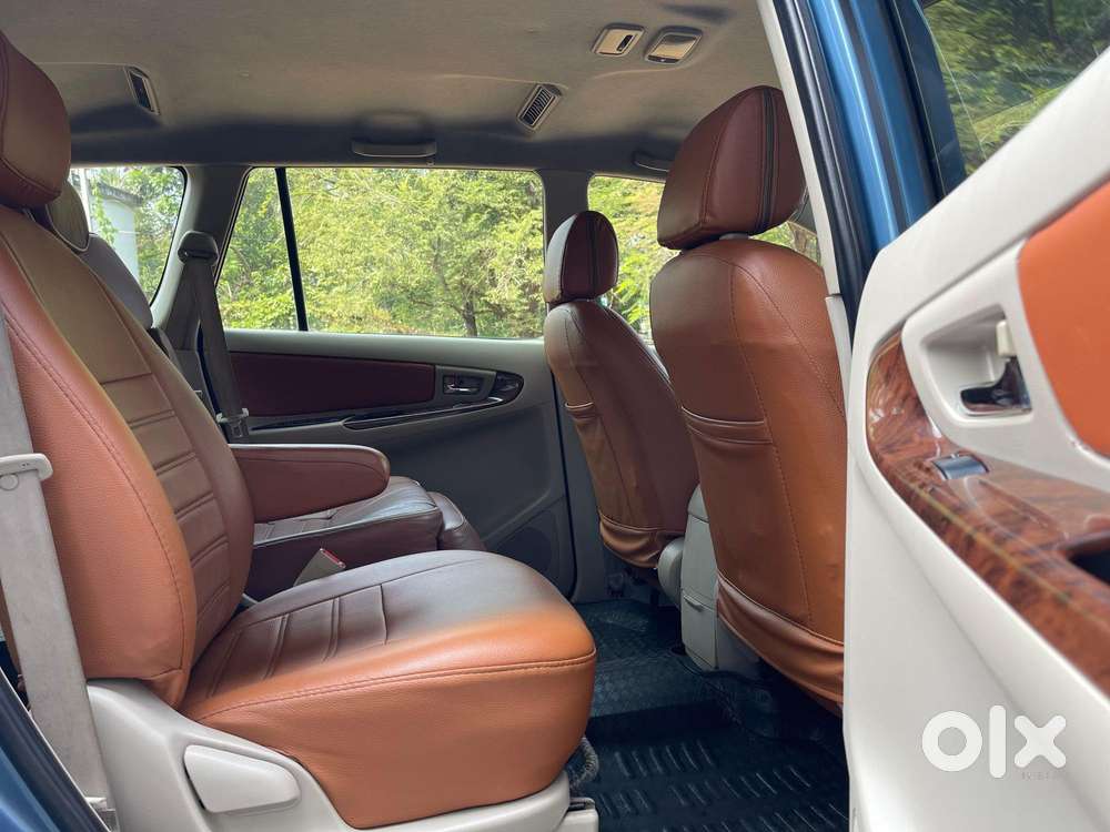 Toyota Innova Crysta 2.4 V, 2013, Diesel