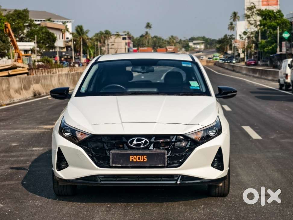 Hyundai I20 Asta (o) 1.2 Mt, 2023, Petrol