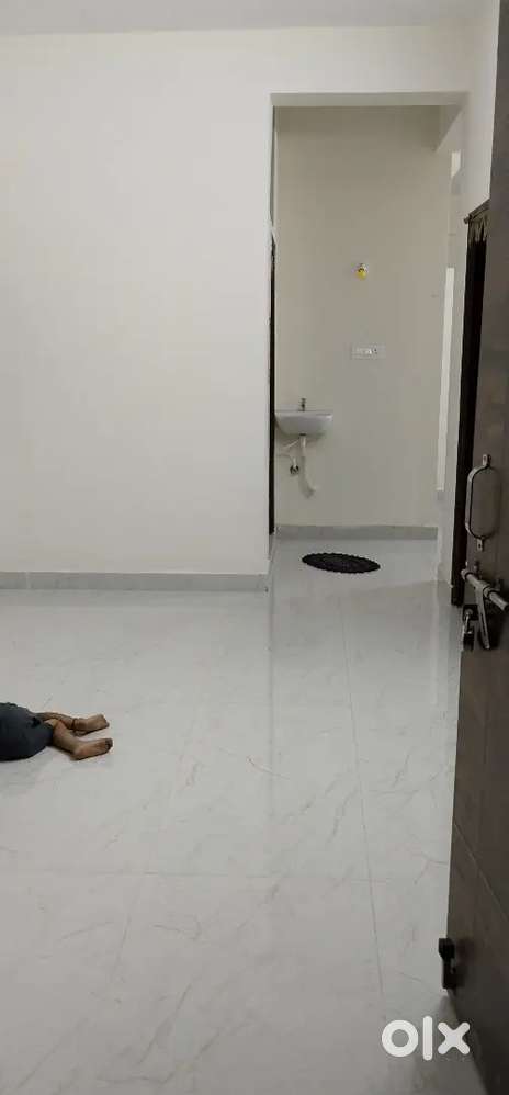 2BHK available for rent from 1st October