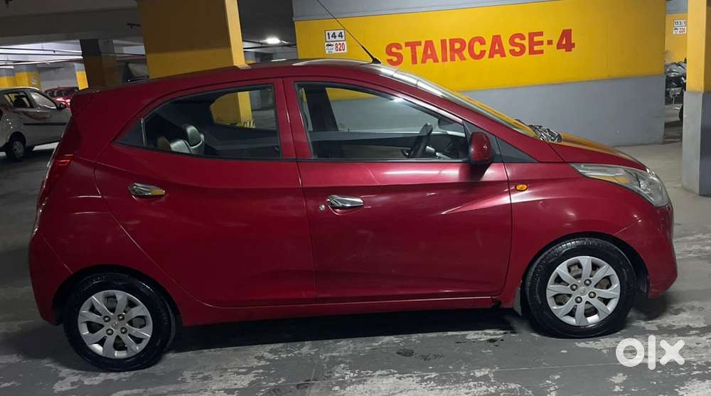Excellent Hyundai Eon Sportz, Top End With Airbags 2017 Only 45000 Kms