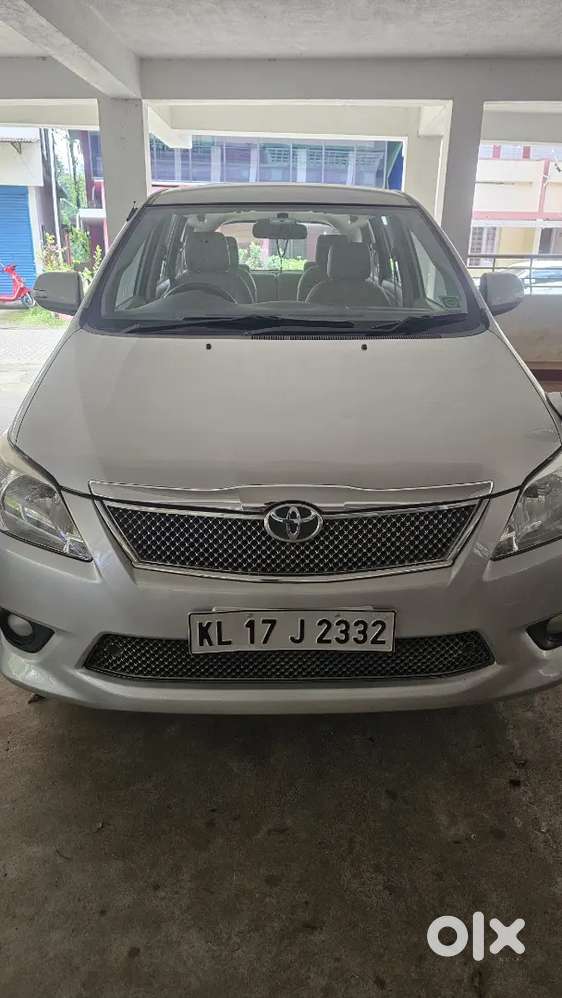 Toyota Innova 2012 Diesel Well Maintained
