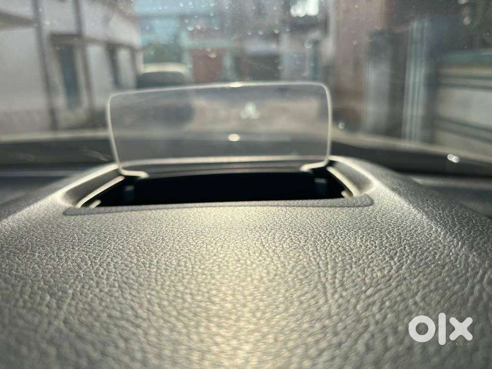 Maruti Suzuki Grand Vitara 1.5 Alpha Plus Intelligent Hybrid Ecvt, 2..