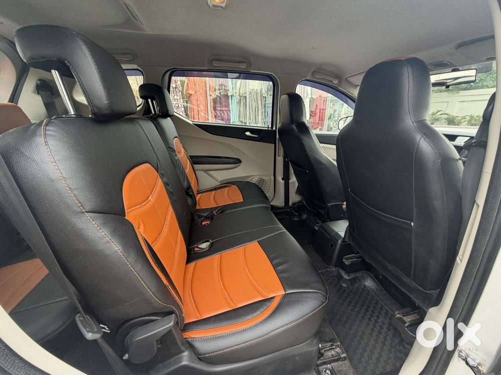 Renault Triber Rxz, 2022, Petrol