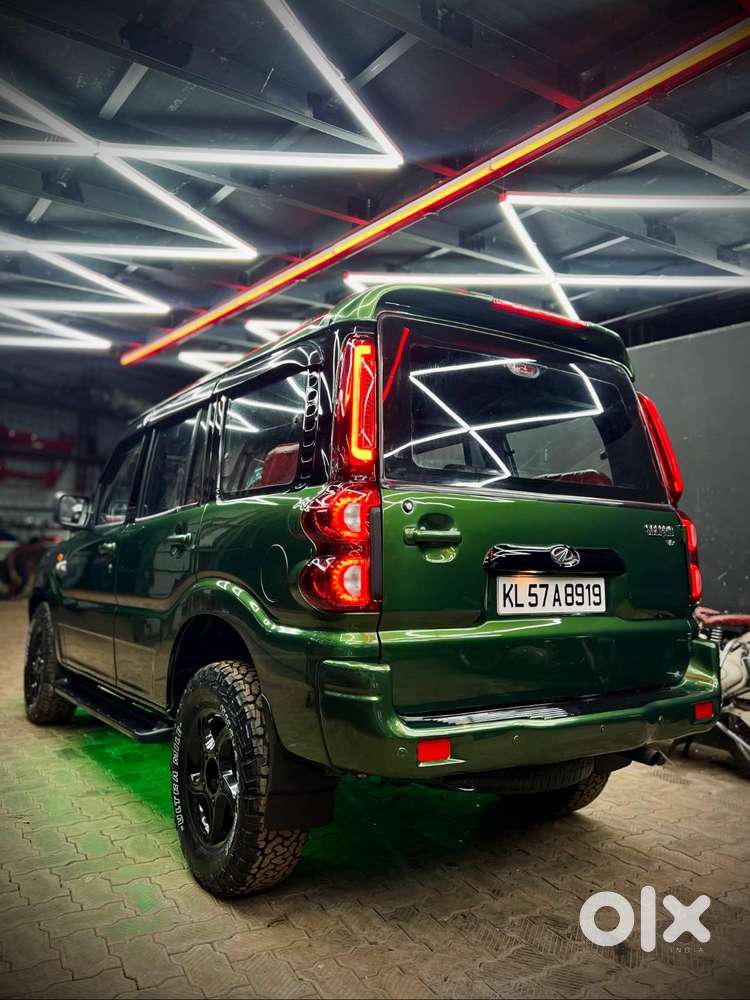 Well-maintained Mahindra Scorpio [2009]– Metallic Green ,single Owner
