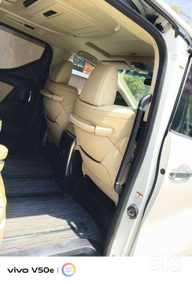 Toyota Vellfire 2.5 Hybrid, 2020, Petrol