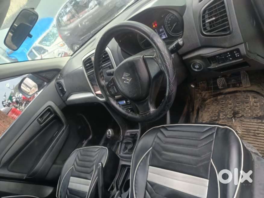 Maruti Suzuki Brezza Vxi At, 2022, Petrol
