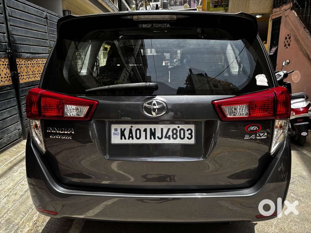 Toyota Innova Crysta [2020-ongoing] 2.4 Vx 8 Str, 2018, Diesel