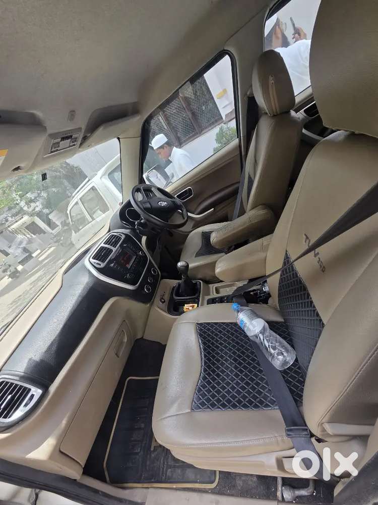Mahindra Tuv 2016 Modal