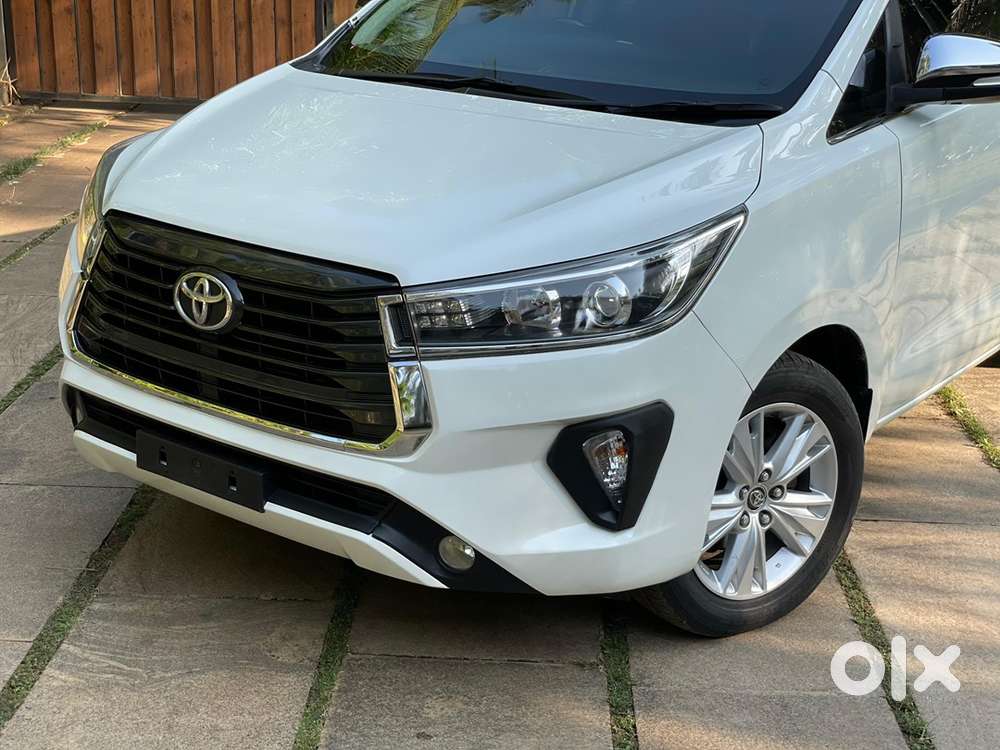 Toyota Innova Crysta 2016 Diesel Well Maintained