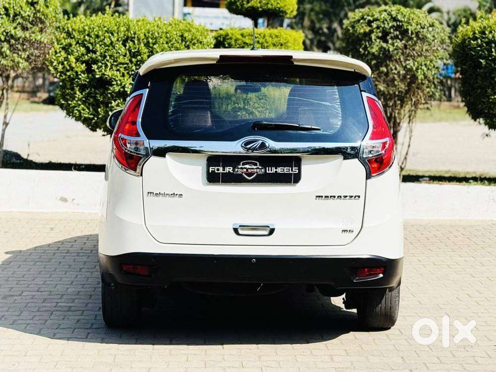 Mahindra Marazzo M6, 2018