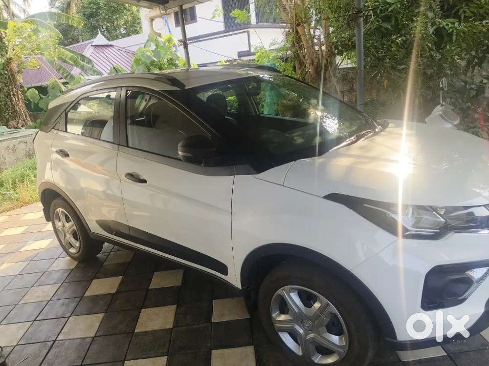 Tata Nexon Xm 2022 Petrol Well Maintained