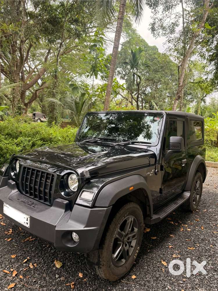 Mahindra Thar Petrol 2023