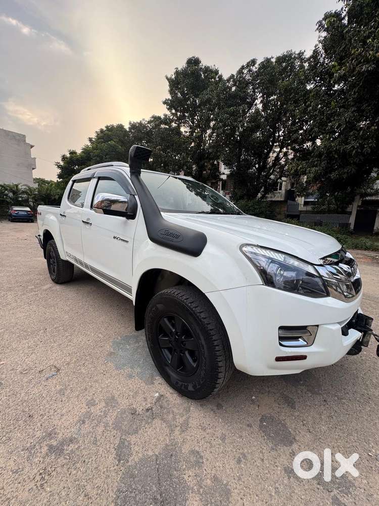 Isuzu V-cross Z 4x4 Mt, 2018, Diesel