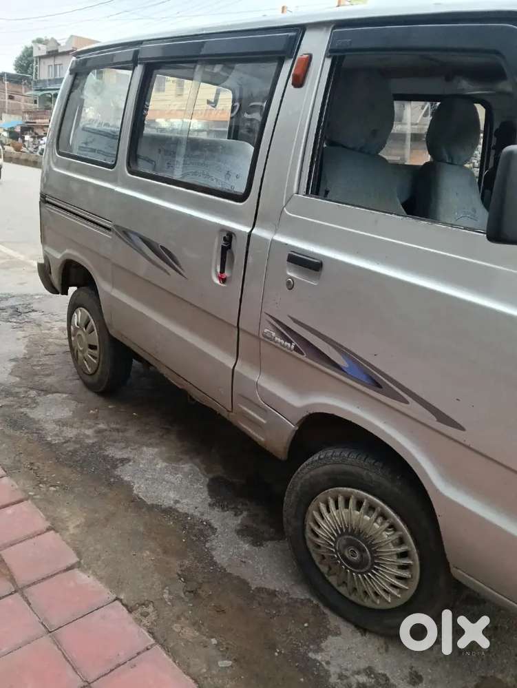 Maruti Suzuki Omni 2011