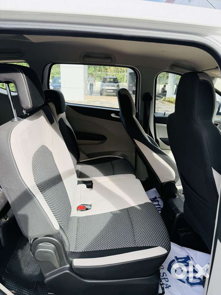 Renault Triber Rxz Easy-r Amt, 2021, Petrol