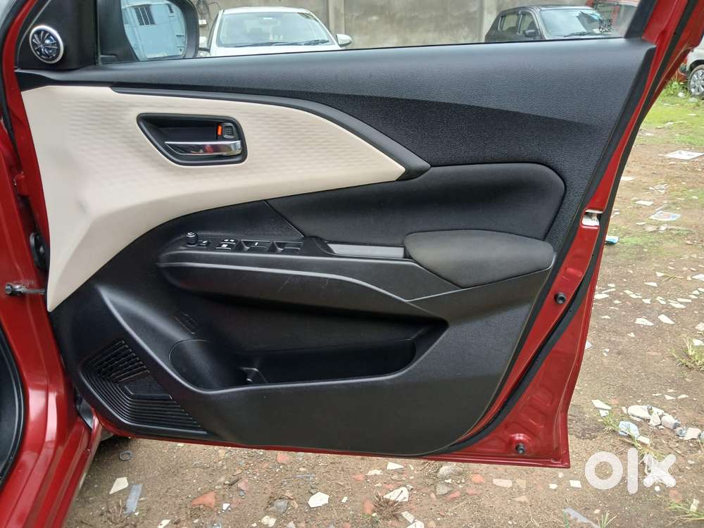 Maruti Suzuki Dzire 1.2 Vxi, 2025, Petrol