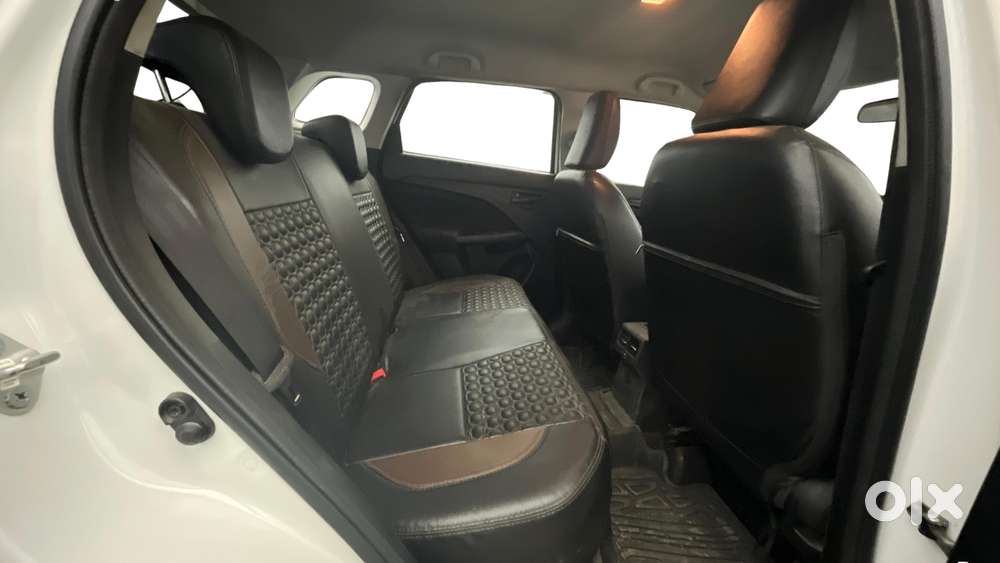 Maruti Suzuki Vitara Brezza 1.5 Vxi At, 2023, Petrol