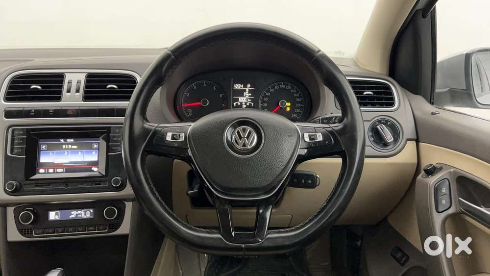 Volkswagen Vento 2010-2013 Petrol Highline, 2016, Petrol