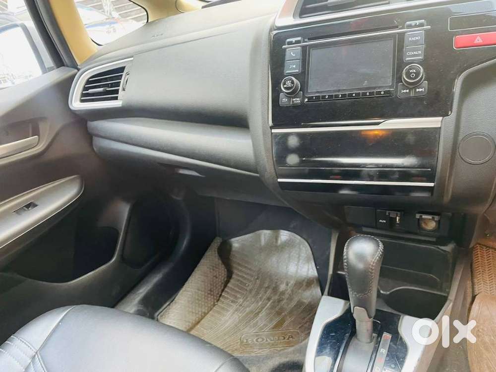 Honda Jazz V Automatic, 2016, Petrol