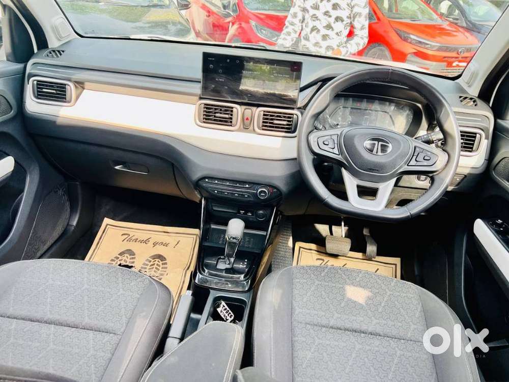 Tata Punch Creative Dual Tone Amt Sunroof, 2025, Petrol