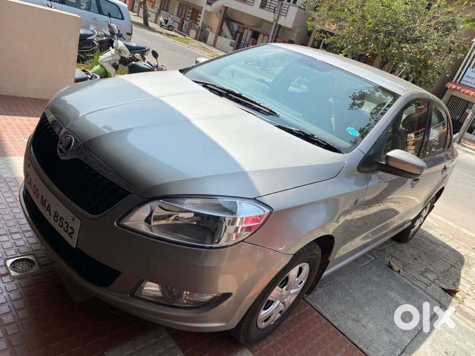 Skoda Rapid Petrol 2013 Year