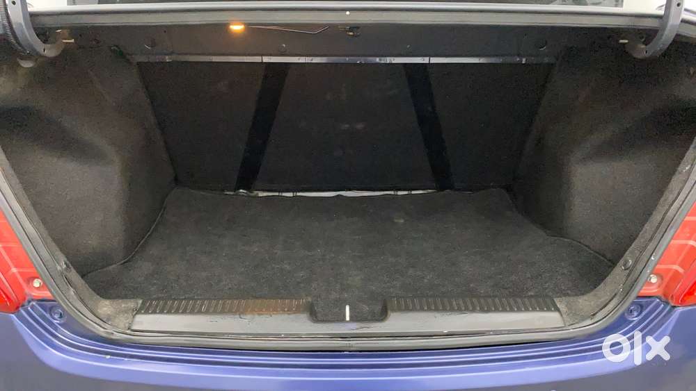 Maruti Suzuki Swift Dzire Amt Vxi, 2017, Petrol